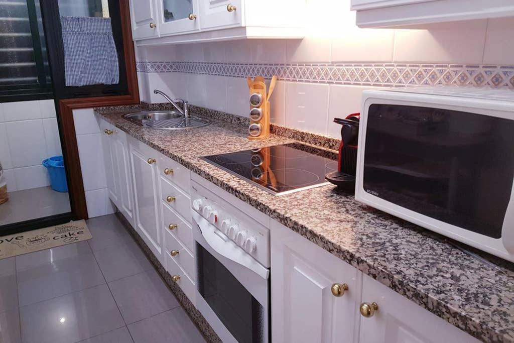 Apartamento Completo Con Parking Privado Y Wifi En San Roque ヴィーゴ エクステリア 写真