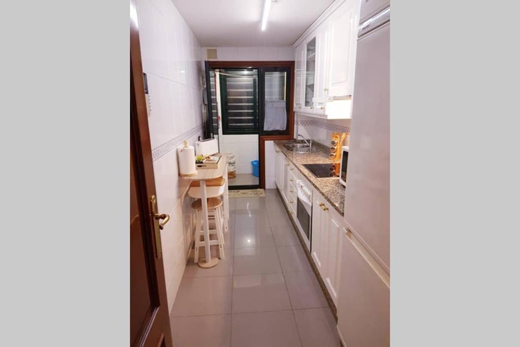 Apartamento Completo Con Parking Privado Y Wifi En San Roque ヴィーゴ エクステリア 写真
